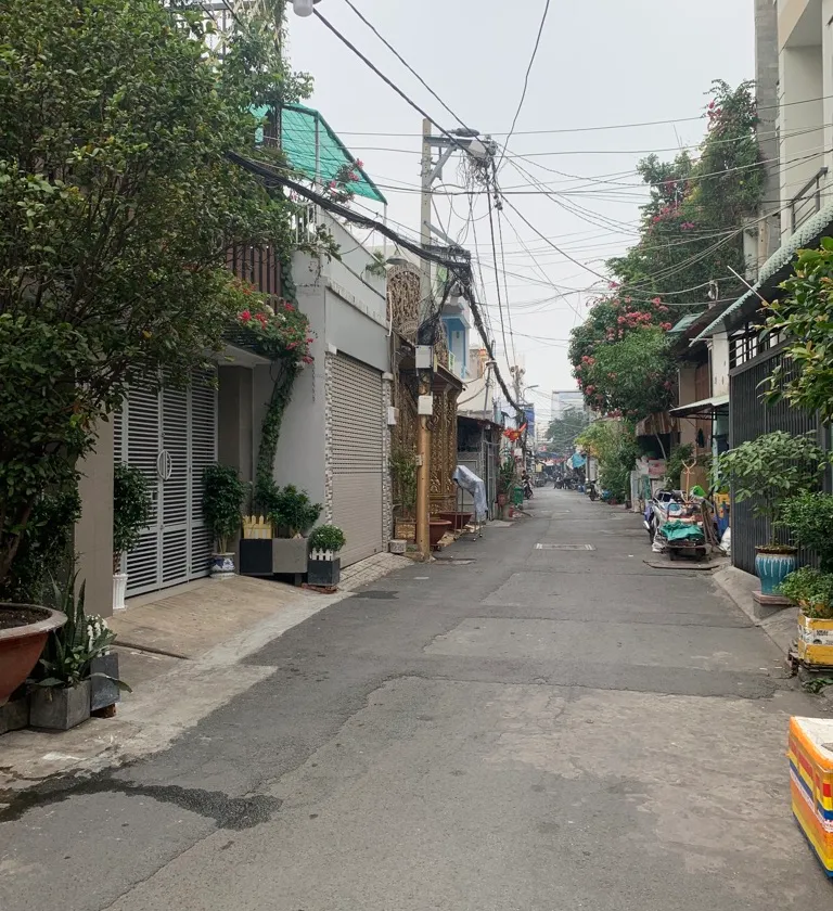 Bán nhà C4 cũ có dòng tiền 45tr, 276m2, ngang 7.1, sát Nhà Thi đấu đa năng quận 7, đường nhựa... Bán nhà riêng tại Tân Thuận, Hồ Chí Minh 01