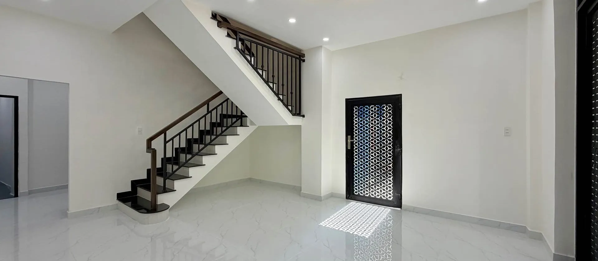 Nhà Hoàng Hoa Thám - 4 tầng, 5 phòng ngủ, chỉ 7.49 tỷ... Bán nhà riêng tại Hạnh Thông, Hồ Chí Minh 01