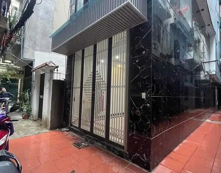Bán nhà riêng 8 tầng phường Khương Đình, Hà Nội, diện tích 40.6 m2 giá 14.5 tỷ... Bán nhà riêng tại Khương Đình, Hà Nội 01