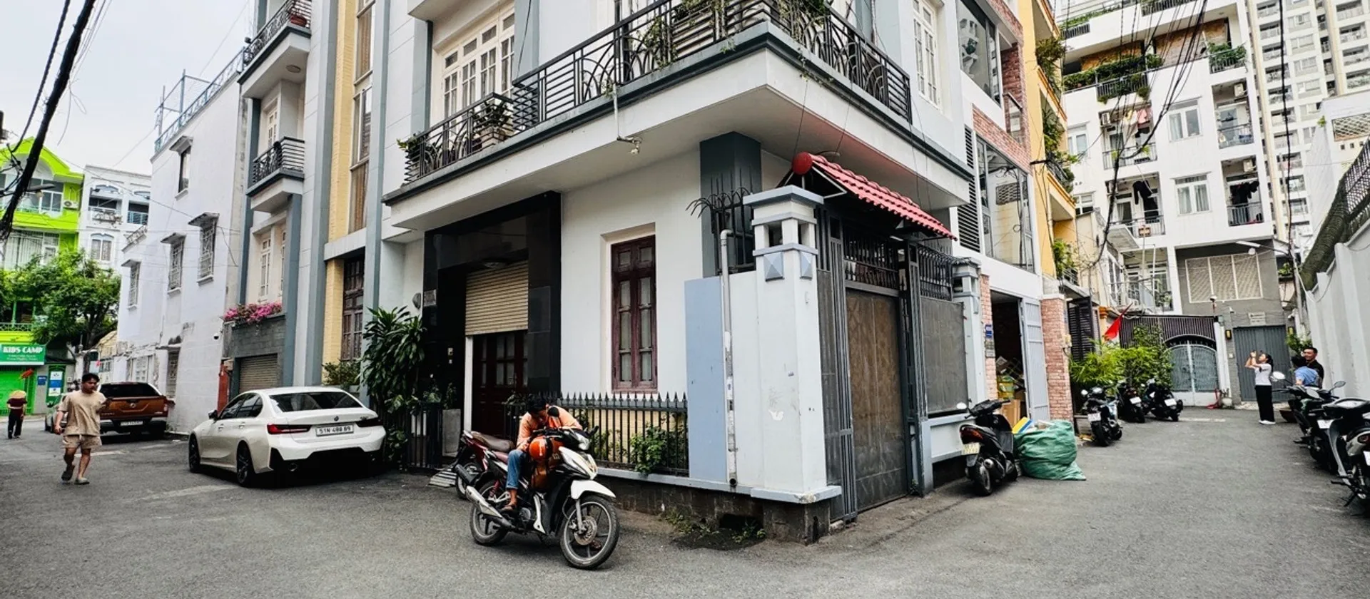 Bán nhà 4 tầng 3PN 3WC mặt tiền rộng ở Phổ Quang giá 20,7 tỷ... Bán nhà riêng tại Tân Sơn Hòa, Hồ Chí Minh 01