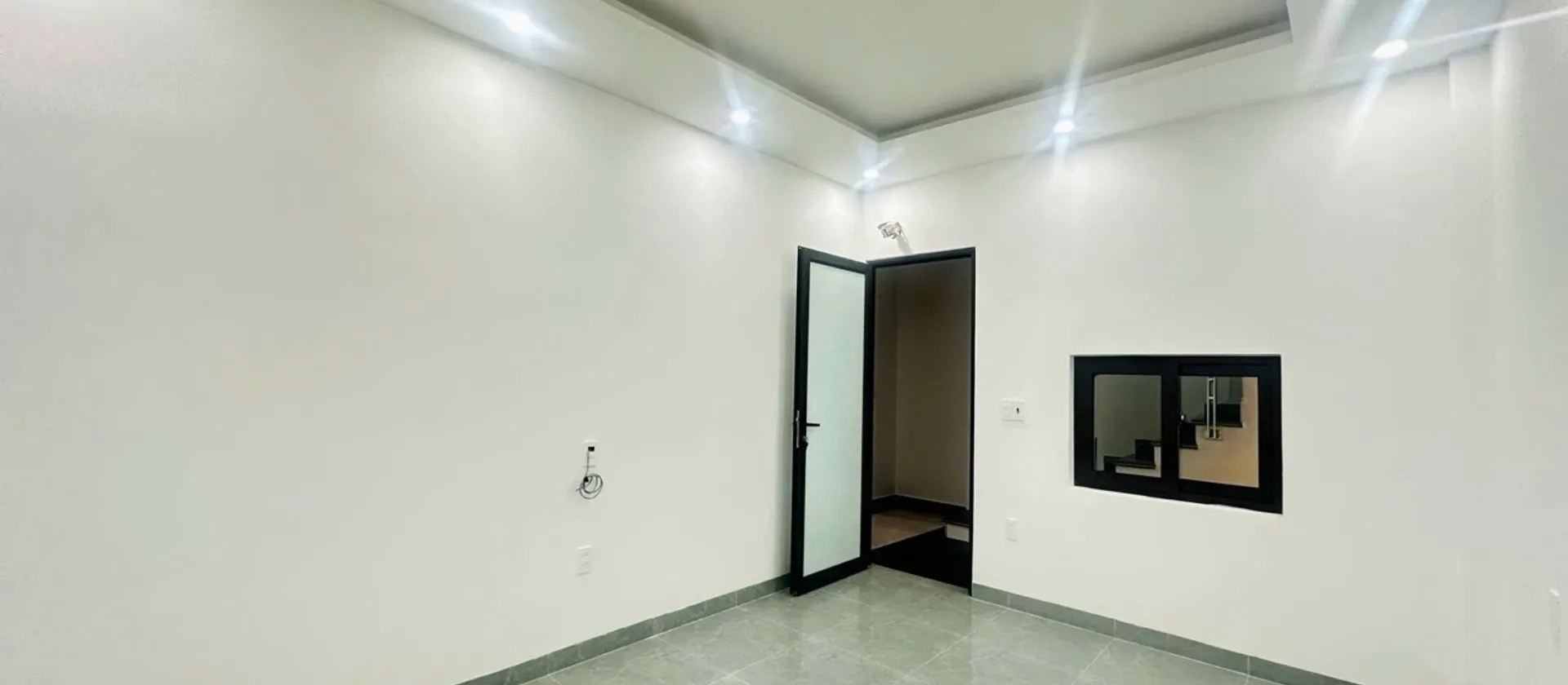 Nhà đẹp Trung Hành 4 tầng, tiện nghi đầy đủ, giá hợp lý ô tô đỗ cửa.... Bán nhà riêng tại Hải An, Hải Phòng 01