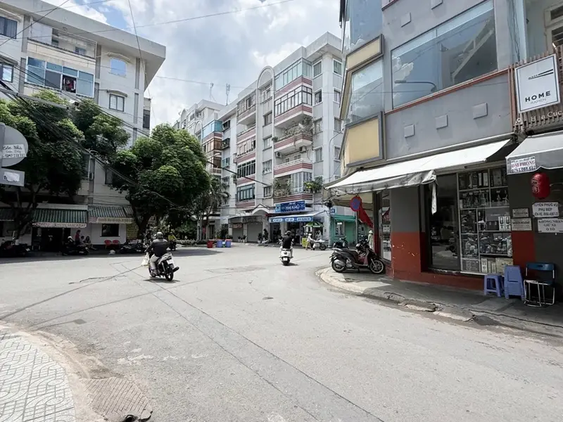Bán nhà mặt phố 4 tầng phường Cầu Kiệu, TP.HCM, mặt tiền 5m kinh doanh sầm uất... Bán nhà mặt phố tại Cầu Kiệu, Hồ Chí Minh 01