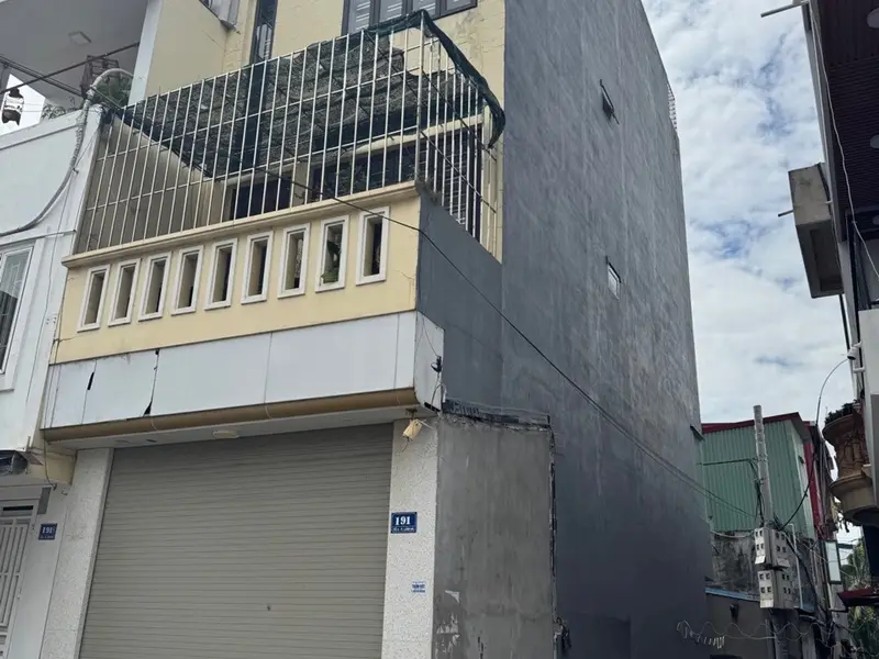 Nhà góc 3 mặt thoáng, thiết kế hiện đại trên phố Hoàng Công Khanh... Bán nhà mặt phố tại Kiến An, Hải Phòng 01