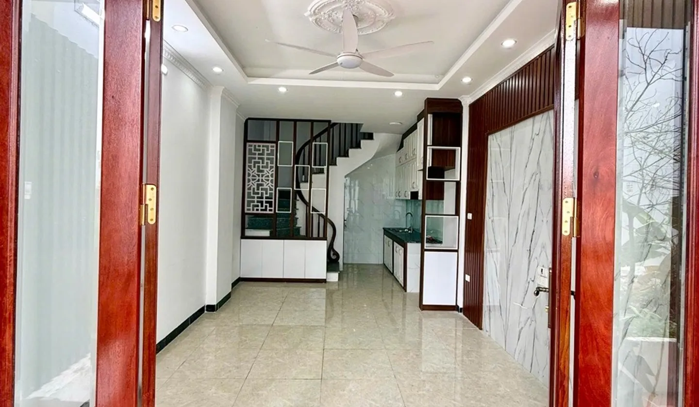 Nhà 5 tầng rộng rãi ở Long Biên, giá hời giảm ngay 350 triệu... Bán nhà riêng tại Long Biên, Hà Nội 01