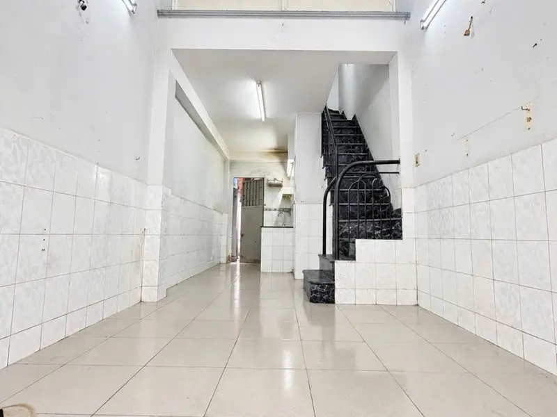 Nhà Lô Góc 4 Tầng Sang Trọng Gần Trung Tâm Phố Ẩm Thực Quận 5 Chỉ 5,2 TỶ... Bán nhà riêng tại Chợ Quán, Hồ Chí Minh 01