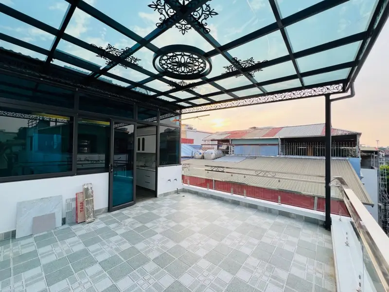 Nhà 5 tầng lô góc, 2 mặt ô tô, thang máy, xây mới, ô tô vào nhà tại Bằng Liệt giá hợp lý.... Bán nhà riêng tại Hoàng Liệt, Hà Nội 01