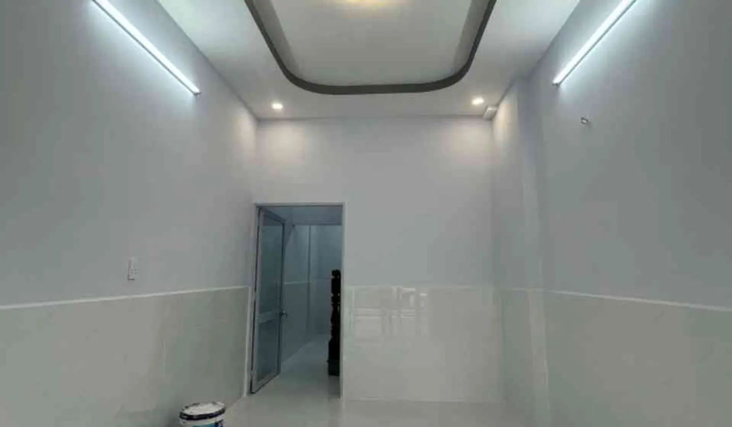 QUẬN 11 - LẠC LONG QUÂN - NHÀ ĐẸP Ở NGAY - 3 TẦNG- KINH DOANH SẦM UẤT - CÓ LỀ ĐƯỜNG... Bán nhà riêng tại Hòa Bình, Hồ Chí Minh 01
