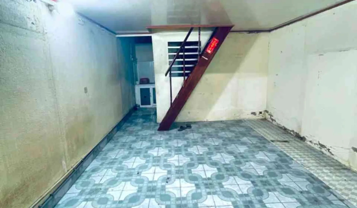 Nhà hẻm ô tô thông thoáng ngay chợ hoa quận 10, 2 tầng, giá hợp lý... Bán nhà riêng tại Vườn Lài, Hồ Chí Minh 01