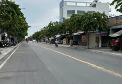 Bán nhà mặt tiền 7mx30m ngay thị trấn Hóc Môn, 2 tầng, 5 phòng ngủ... Bán nhà mặt phố tại Xuân Thới Sơn, Hồ Chí Minh 01
