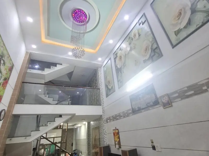Nhà riêng 5 tầng kiên cố tại khu vực trung tâm quận với 5 phòng ngủ... Bán nhà riêng tại Bình Trị Đông, Hồ Chí Minh 01