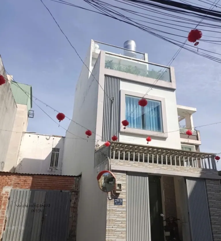 Bán nhà 3 tầng gần Đại học Tài chính Marketing, hẻm xe hơi... Bán nhà riêng tại Long Trường, Hồ Chí Minh 01