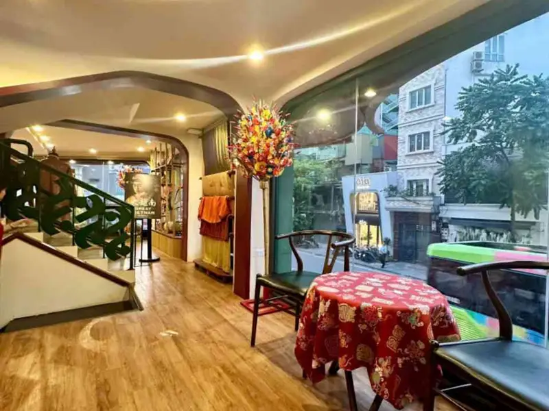 Bán nhà mặt phố Nguyễn Thái Học lô góc 2 mặt tiền, 54.8m² giá 105 tỷ đồng... Bán nhà mặt phố tại Cửa Nam, Hà Nội 01