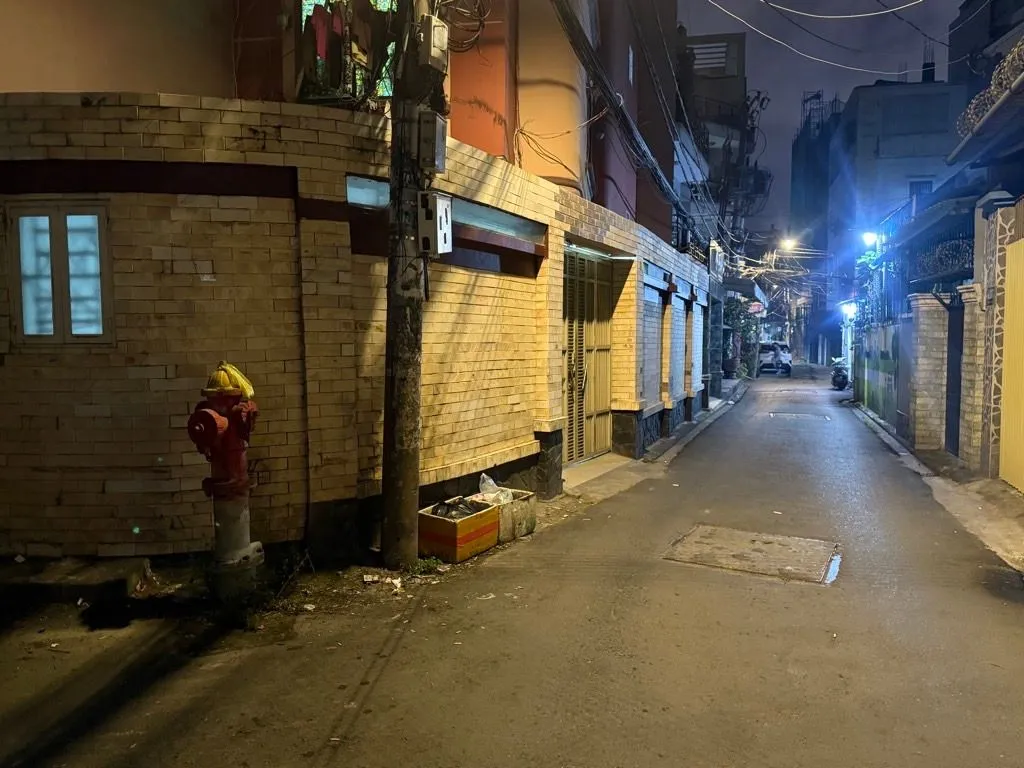Nhà rộng trung tâm Phú Nhuận, hẻm xe hơi, giá siêu tốt... Bán nhà riêng tại Đức Nhuận, Hồ Chí Minh 01