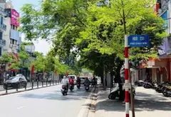 NHỈNH 2 TỶ CÓ CĂN HỘ TẦNG 1 KHU VIP THUỶ LỢI, CHÙA BỘC, Ô TÔ ĐỖ CỬA VỪA Ở VỪA KINH DOANH, 2 NGỦ 1 B... Bán căn hộ chung cư tại Kim Liên, Hà Nội 06