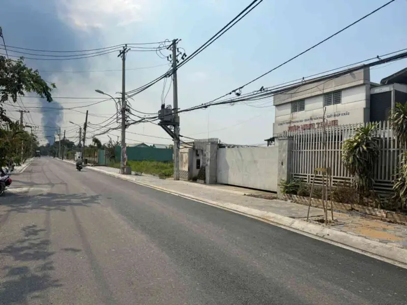 Bán nhà mặt phố hai mặt tiền tại xã Đông Thạnh, Hóc Môn, diện tích lớn 1879 m2... Bán nhà mặt phố tại Đông Thạnh, Hồ Chí Minh 01