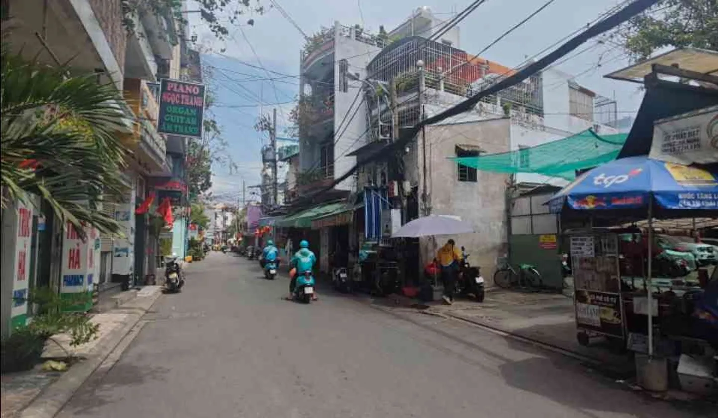 Nhà 2Tầng -Lạc Long quân-p.9-Tân Bình-3ty2... Bán nhà riêng tại Tân Hòa, Hồ Chí Minh 01
