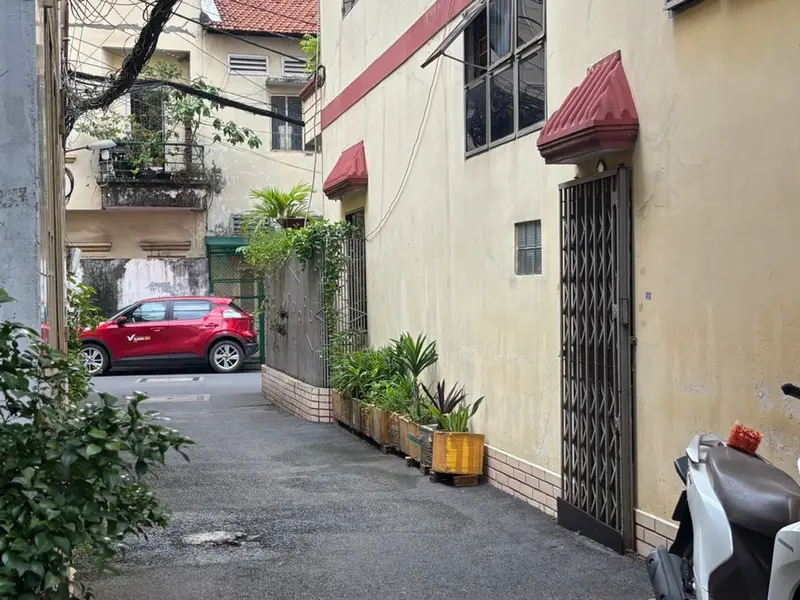 Bán nhà riêng 4 tầng tại phường Phú Nhuận, Hồ Chí Minh, mặt tiền 8.5m, giá 10.2 tỷ... Bán nhà riêng tại Phú Nhuận, Hồ Chí Minh 01