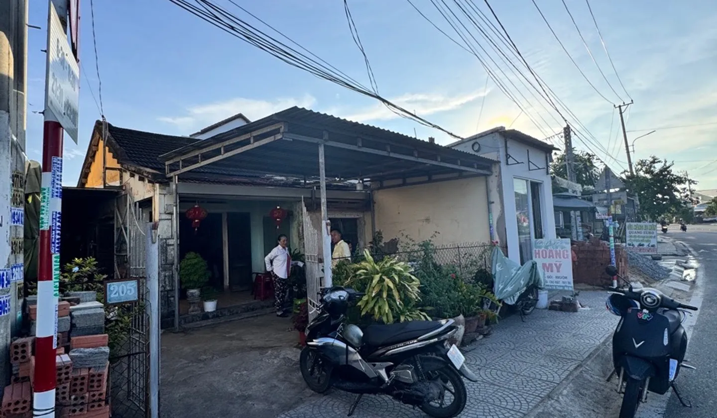 Cơ Hội Vàng: Nhà Mặt Phố Nguyễn Tất Thành - Đầu Tư Sinh Lời Ngay! 🏢✨... Bán nhà mặt phố tại Hội An Tây, Đà Nẵng 01