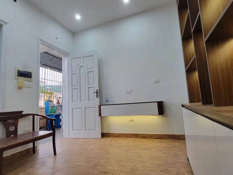 TẬP THỂ MAI DỊCH ĐẸP NHƯ CHUNG CƯ –70m –3 ngủ- FULL NỘI THẤT – OTO ĐỖ CỬA – VIEW THOÁNG, Ful đồ... Bán căn hộ chung cư tại Phú Diễn, Hà Nội 01