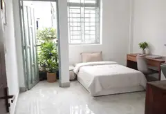 MT KINH DOANH SẦM UẤT - 4 TẦNG - GẦN ĐH NGUYỄN TẤT THÀNH - THU 180TR/NĂM - NHỈNH 10 TỶ... Bán nhà mặt phố tại Xóm Chiếu, Hồ Chí Minh 03