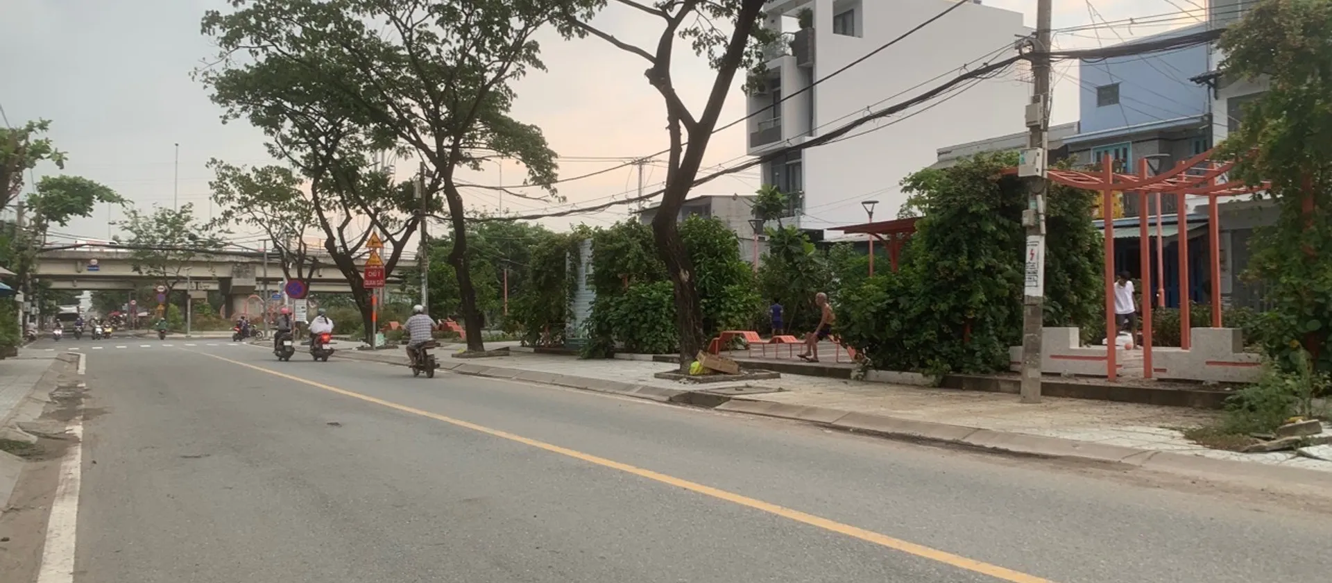 Nhà mặt tiền rộng -9,7m - Nguyễn Bình- giá hấp dẫn 9.9 tỷ... Bán nhà mặt phố tại Hiệp Phước, Hồ Chí Minh 01