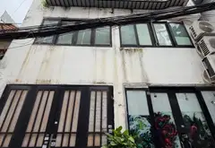 Nhà 4 tầng 6 phòng ngủ sạch sẽ, vị trí trung tâm, tiện ích đầy đủ... Bán nhà riêng tại Hòa Hưng, Hồ Chí Minh 01