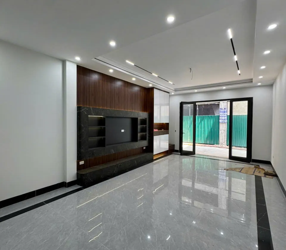 🏘️Siêu Phẩm Trung Tâm Long Biên, 1 Nhà Ra Phố, 61m x 5 tầng, thang máy, Ngõ Rộng rá sốc 10 tỉ xíu... Bán nhà riêng tại Long Biên, Hà Nội 01