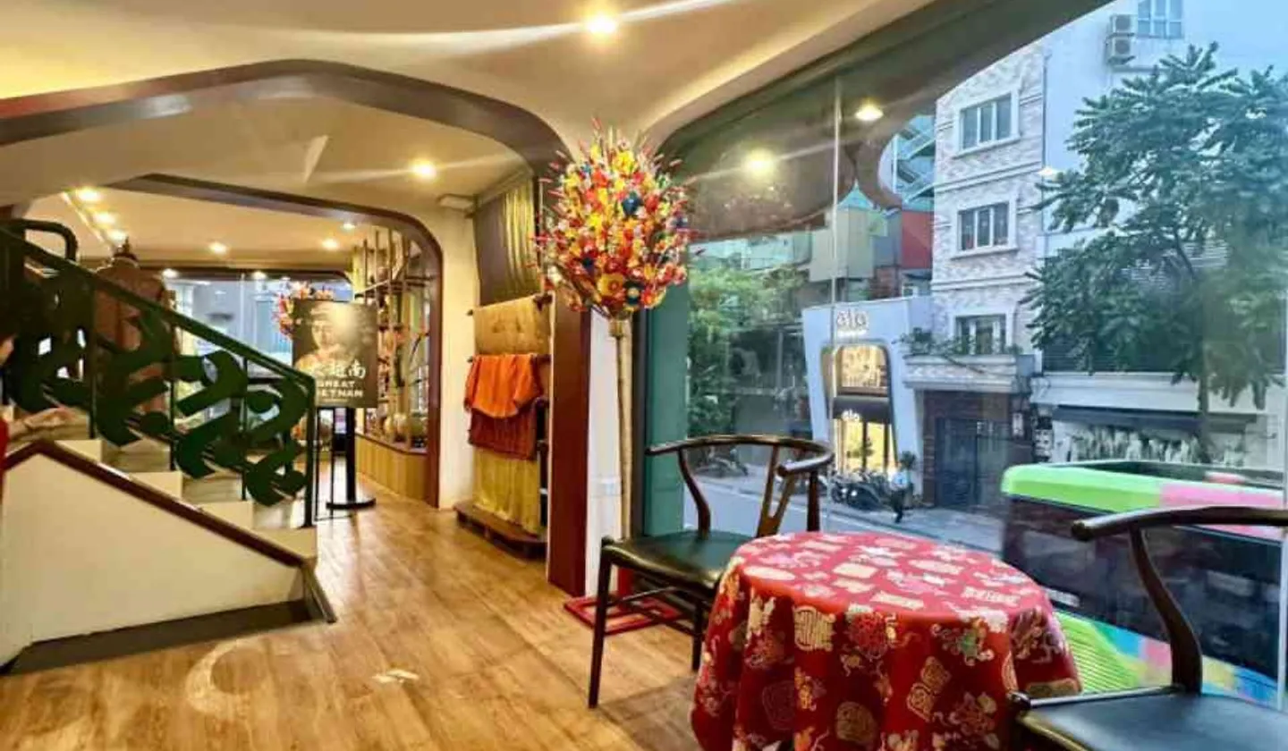 Bán nhà mặt phố Nguyễn Thái Học lô góc 2 mặt tiền, 54.8m² giá 105 tỷ đồng... Bán nhà mặt phố tại Cửa Nam, Hà Nội 01