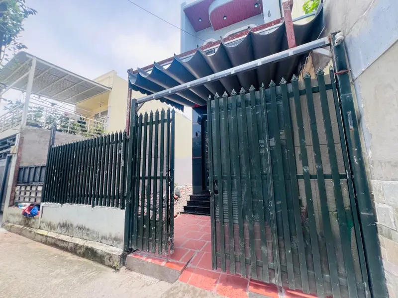 Nhà hai tầng mới xây tại xã Phú Xuân, huyện Nhà Bè, diện tích rộng phù hợp kinh doanh và ở... Bán nhà riêng tại Nhà Bè, Hồ Chí Minh 01