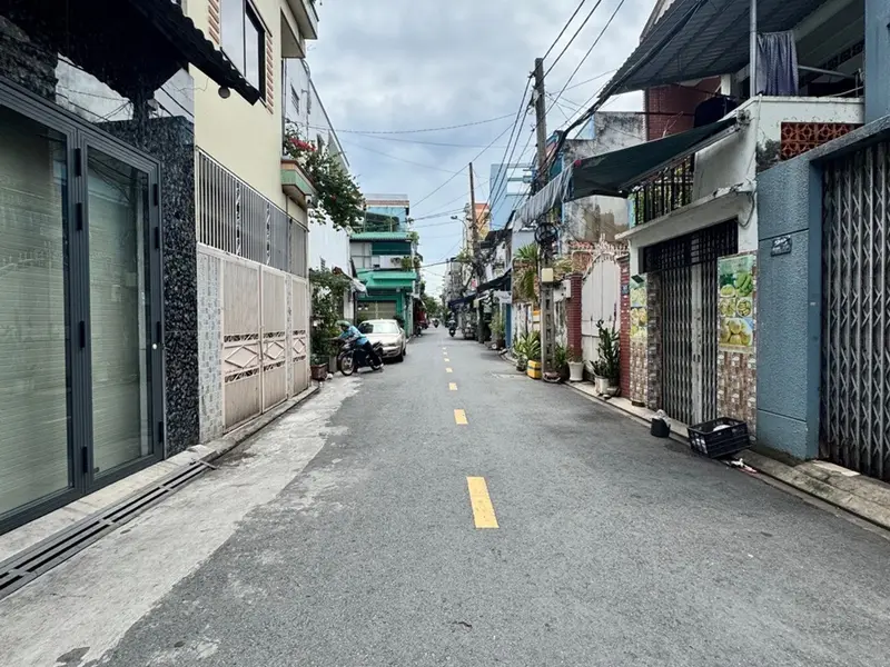 Bán nhà mặt phố 5 tầng kinh doanh tốt tại Tân Bình... Bán nhà mặt phố tại Tân Sơn Nhất, Hồ Chí Minh 01