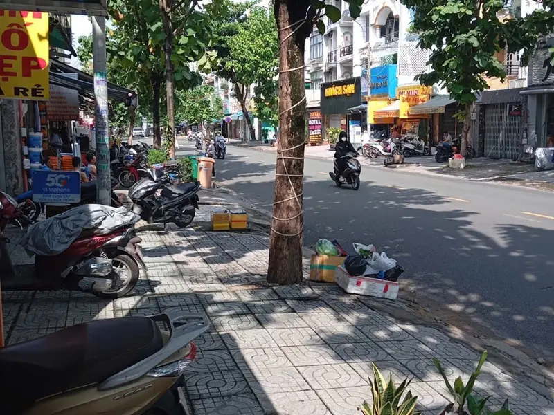Bán nhà mặt phố 4 tầng diện tích 84m2 tại quận trung tâm... Bán nhà mặt phố tại An Lạc, Hồ Chí Minh 01