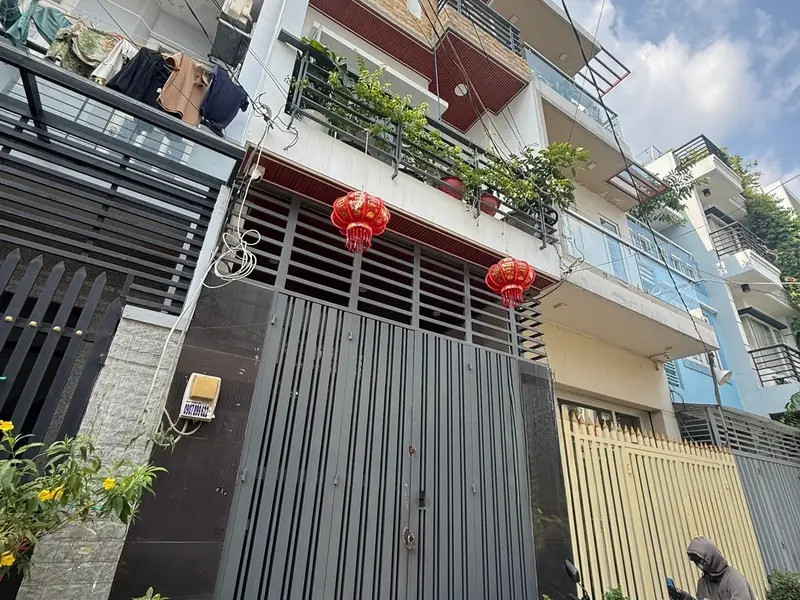 Nhà đẹp 3 tầng, 4 phòng ngủ, hẻm xe hơi tại Bình Tân - CHI 5TY... Bán nhà riêng tại Bình Trị Đông, Hồ Chí Minh 01