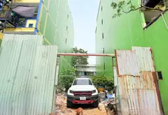 Hiện trạng là đất trống tiện mua xây mới, khu vực được xây 6-7 tấm, các nhà kế bên là CHDV 6 tầng h... Bán đất tại Tân Tạo, Hồ Chí Minh 02