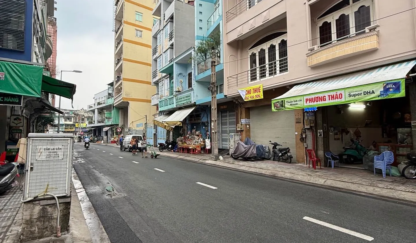 Bán nhà mặt tiền 2 tầng, diện tích 90m² tại Quận 5, TP.HCM... Bán nhà mặt phố tại Chợ Lớn, Hồ Chí Minh 01