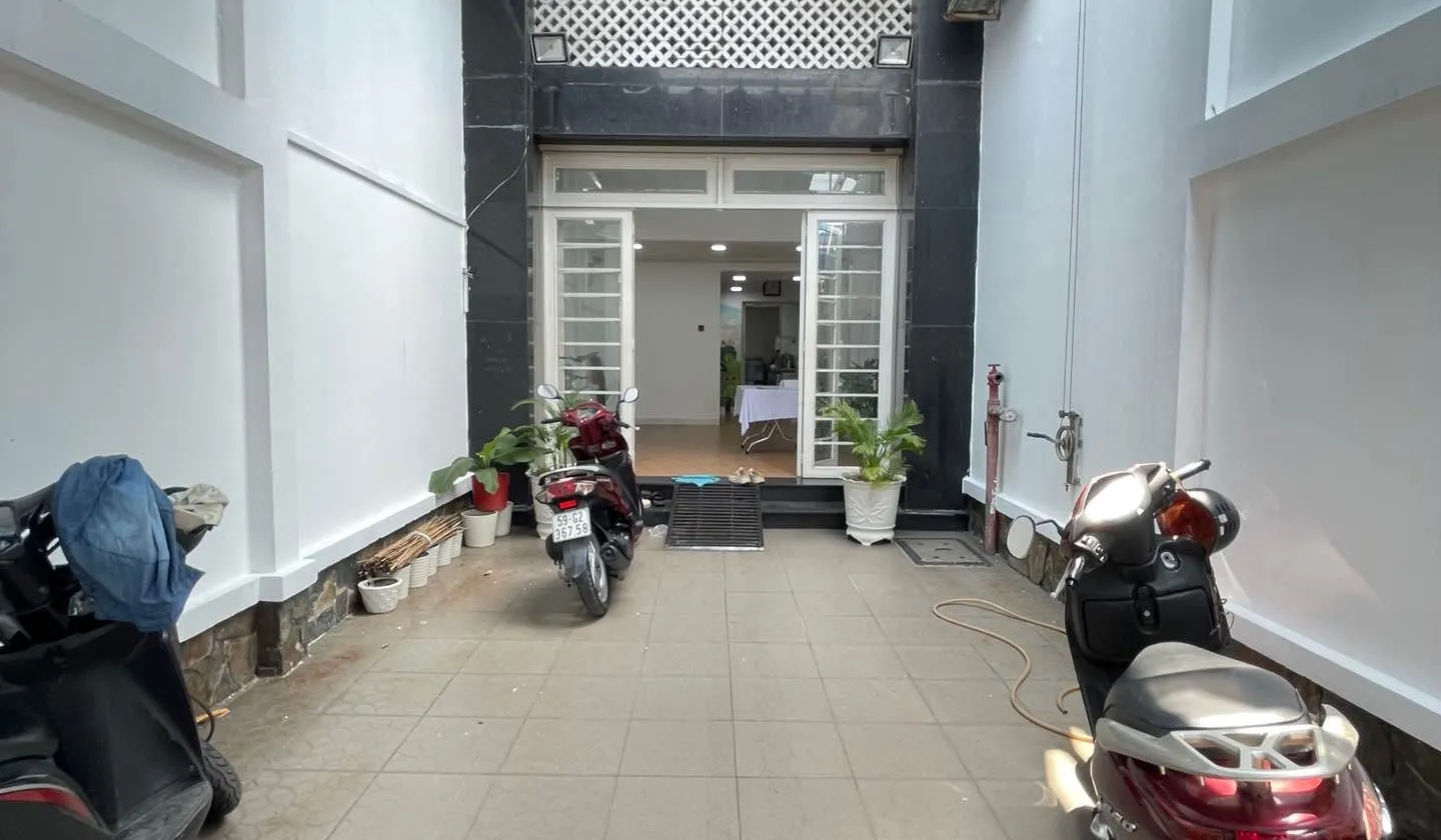 Bán nhà mặt tiền đường Phan Văn Hớn - 101m2 - ngang hơn 4m - 20 tỷ TL... Bán nhà mặt phố tại Đông Hưng Thuận, Hồ Chí Minh 01