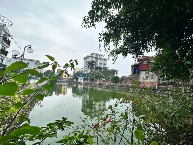 BÁN ĐẤT PHÚC LỢI 30M2- MT 4.8M- MẶT HỒ, Ô TÔ THÔNG.... Bán đất tại Phúc Lợi, Hà Nội 01