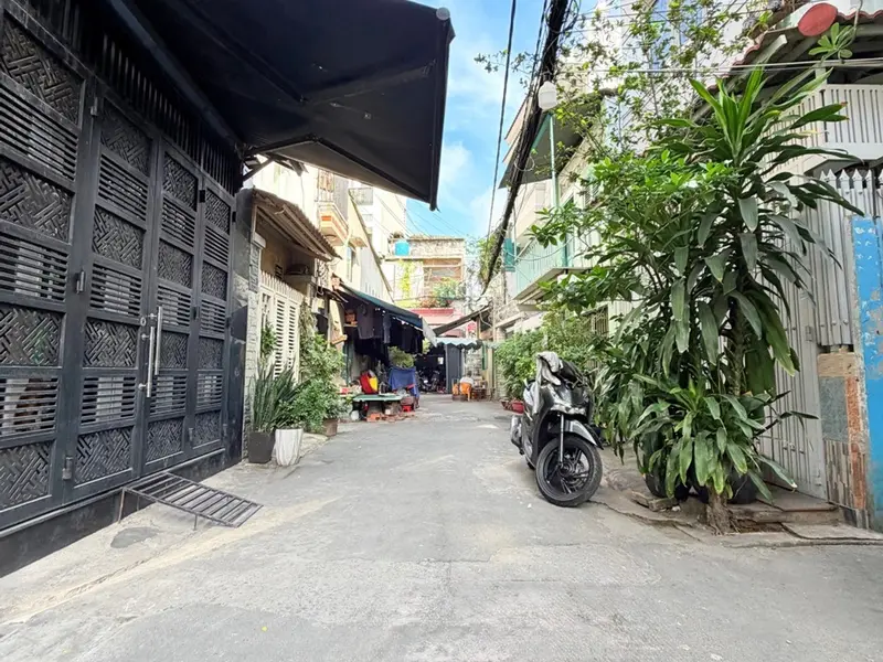 Nhà đẹp hẻm xe hơi, ngay Tân Bình, giá chỉ 4.68 tỷ... Bán nhà riêng tại Tân Hòa, Hồ Chí Minh 01