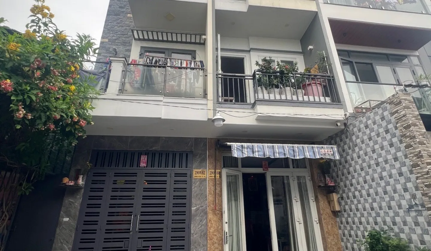Nhà 4 tầng mới toanh Dương Bá Trạc, hẻm xe hơi, nhỉnh 8t.ỷ... Bán nhà riêng tại Chánh Hưng, Hồ Chí Minh 01