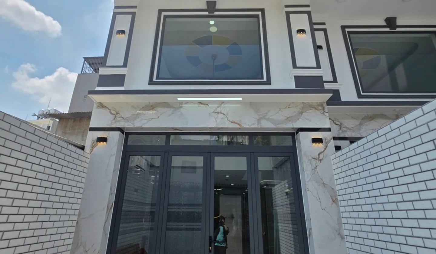 Bán nhà 6 tầng có thang máy gần E-mart Phan Văn Trị giá 9.5 tỷ... Bán nhà riêng tại An Nhơn, Hồ Chí Minh 01