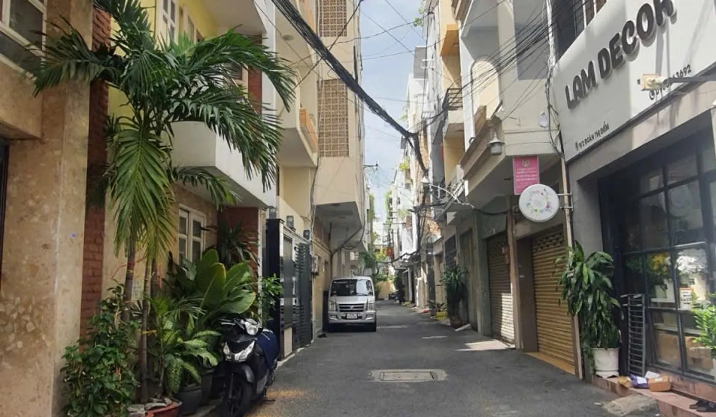Nhà 4 tầng 51m2 tại khu VIP Phan Xích Long giá 12,95 tỷ... Bán nhà riêng tại Cầu Kiệu, Hồ Chí Minh 01