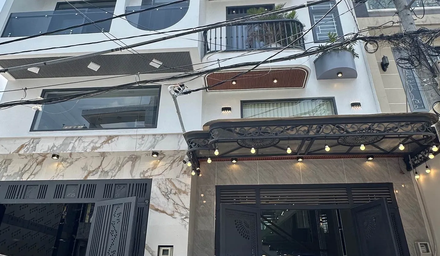 🔥 HẺM XE TẢI – NHÀ MỚI 4 TẦNG – FULL NỘI THẤT – 6,8 TỶ!
🏡 57m², ngang 4m × 15m, thiết kế hiện đại... Bán nhà riêng tại Thới An, Hồ Chí Minh 01