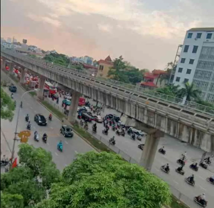Chính chủ gửi bán nhà mặt phố Cầu Diễn – vỉa hè rộng, 1 mặt phố + 1 mặt ngõ, ô tô tránh.... Bán nhà mặt phố tại Từ Liêm, Hà Nội 01