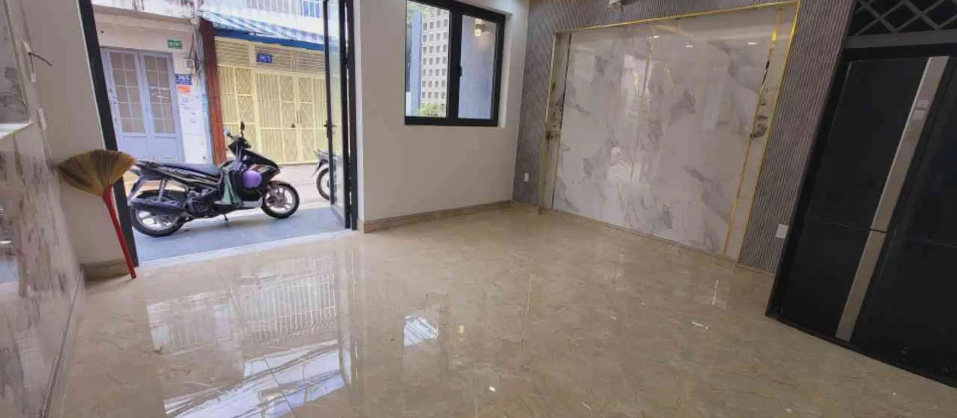 Bán nhà riêng 2 tầng mặt tiền 5m tại Trung Mỹ Tây, hẻm xe hơi, giá 4.8 tỷ... Bán nhà riêng tại Trung Mỹ Tây, Hồ Chí Minh 01