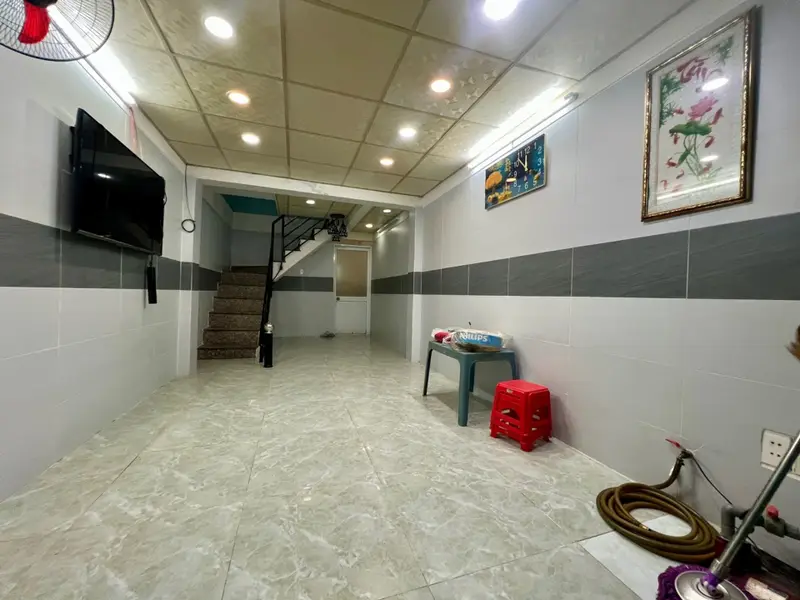 Bán nhà riêng 3 tầng Phú Thuận, TP.HCM giá 3,25 tỷ... Bán nhà riêng tại Phú Thuận, Hồ Chí Minh 01