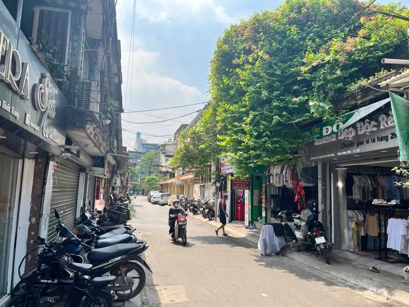 Bán căn hộ chung cư mặt ngõ Tôn Thất Tùng, Hà Nội 43m2... Bán căn hộ chung cư tại Đống Đa, Hà Nội 01