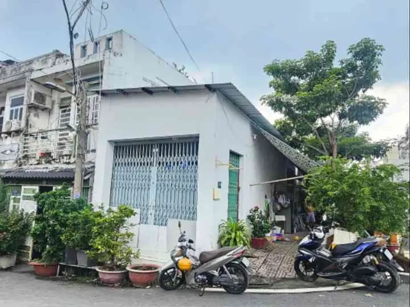 LÔ GÓC 3 MẶT TIỀN ĐƯỜNG NHỰA 20M BÙI TƯ TOÀN BÌNH TÂN, GIÁ 5.X TỶ... Bán nhà riêng tại An Lạc, Hồ Chí Minh 01