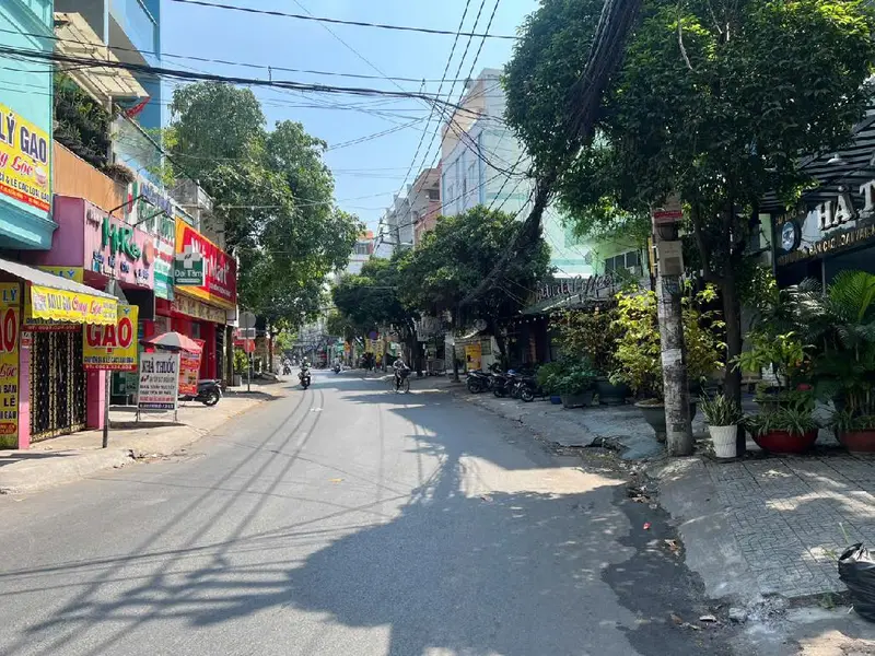 Nhà lô góc mặt phố Tân Bình, giá siêu tốt... Bán nhà mặt phố tại Bảy Hiền, Hồ Chí Minh 01