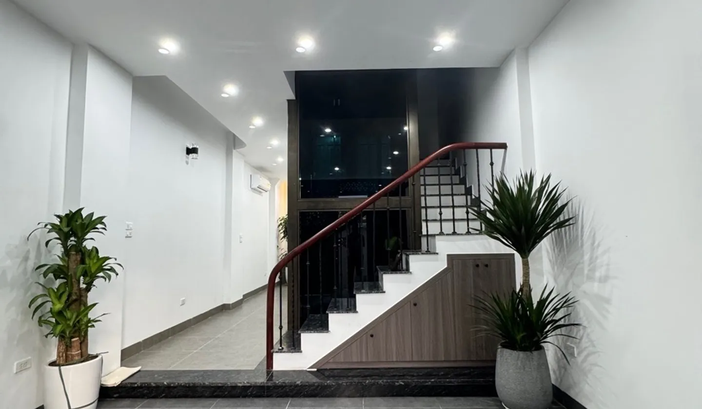 Nhà đẹp ở ngay Kim Quan, full nội thất, thang máy xịn... Bán nhà riêng tại Việt Hưng, Hà Nội 01
