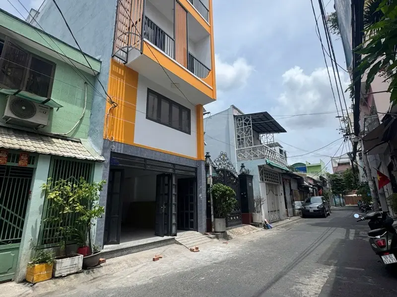 Nhà mặt phố 4 tầng thiết kế 17 phòng khép kín tại quận Tân Phú... Bán nhà mặt phố tại Tân Phú, Hồ Chí Minh 01