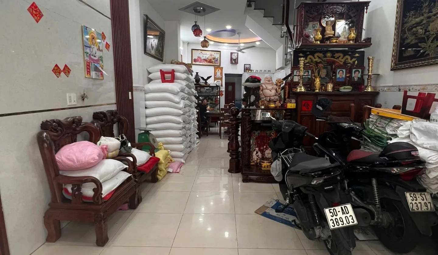 Bán nhà riêng 4 tầng tại xã Trung Chánh, gần Ngã tư Trung Chánh, giá 4,35 tỷ... Bán nhà riêng tại Bà Điểm, Hồ Chí Minh 01